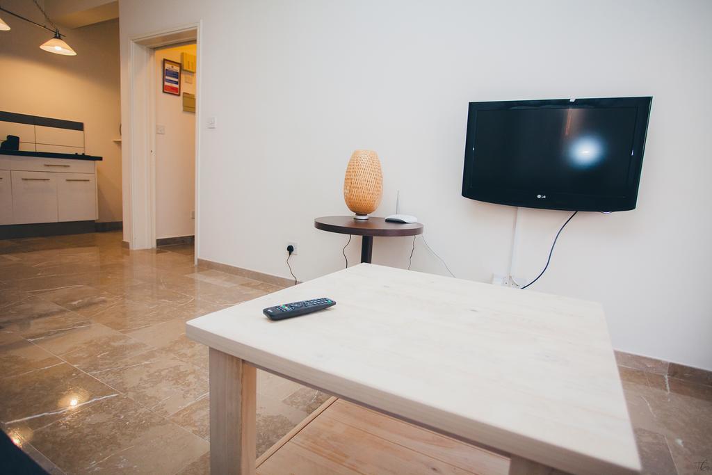 Vega Apartments Limassol Luaran gambar