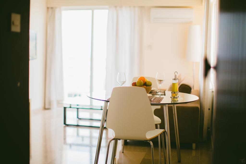 Vega Apartments Limassol Luaran gambar