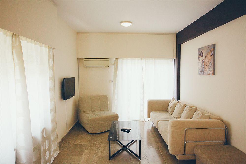 Vega Apartments Limassol Luaran gambar