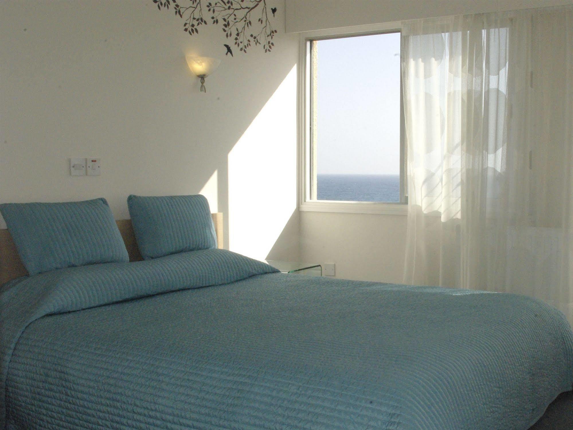Vega Apartments Limassol Luaran gambar