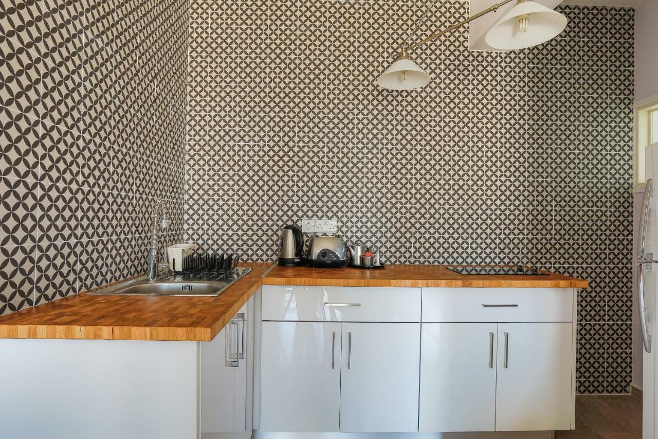 Vega Apartments Limassol Luaran gambar