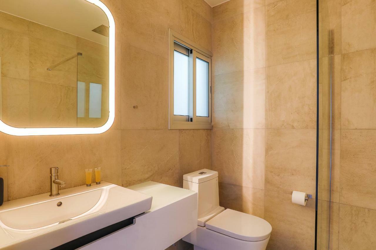Vega Apartments Limassol Luaran gambar